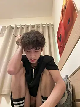 sexyboy-3525 online show from 05-11-26, 04:18