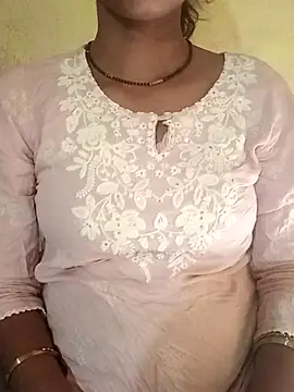 Snapshot of riyaa_sexyy chatting on 05-28-26, 08:44 riyaa sexyy online show from 05-28-26, 08:44