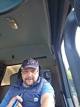Snapshot of Cristo1982 chatting on 05-18-26, 04:07 Cristo1982 online show from 05-18-26, 04:07