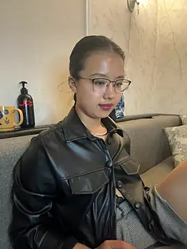 Snapshot of Z_Milll chatting on 04-01-26, 04:48 Z Milll online show from 04-01-26, 04:48