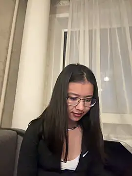 Snapshot of Z_Milll chatting on 04-11-26, 02:43 Z Milll online show from 04-11-26, 02:43