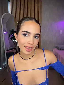Snapshot of EmmaVonn chatting on 04-16-26, 09:39 EmmaVonn online show from 04-16-26, 09:39