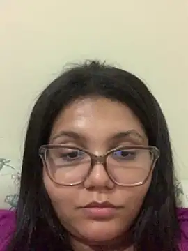 Snapshot of viviboraaaa chatting on 04-15-26, 02:29 viviboraaaa online show from 04-15-26, 02:29