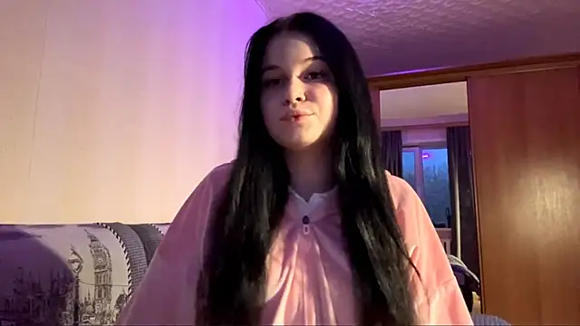 BellaLuxury online show from 03-30-26, 03:35