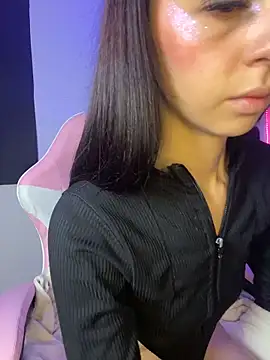 its Lia 1 online show from 04-07-26, 12:05