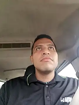 Snapshot of Julian411 chatting on 03-30-26, 12:39 Julian411 online show from 03-30-26, 12:39