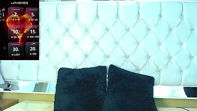 Snapshot of MistressNyx_ chatting on 05-19-26, 02:23 MistressNyx online show from 05-19-26, 02:23