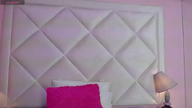 Snapshot of MistressNyx_ chatting on 07-07-26, 01:15 MistressNyx online show from 07-07-26, 01:15