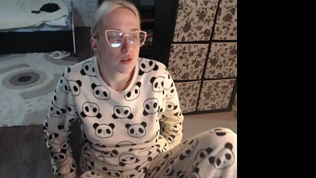 Sweet hot shrmp online show from 04-23-26, 12:45