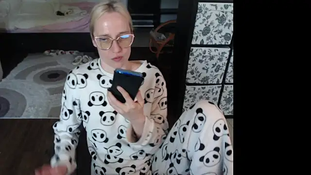 Sweet hot shrmp online show from 05-10-26, 08:30