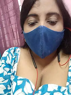 Snapshot of Tami-sonia chatting on 05-14-26, 11:50 Tami-sonia online show from 05-14-26, 11:50