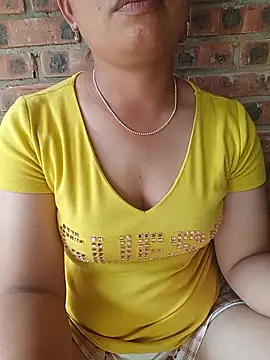 Snapshot of cat-kat chatting on 07-15-26, 08:52 cat-kat online show from 07-15-26, 08:52