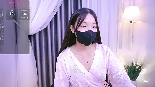 Lu Ly22 online show from 06-12-26, 01:21