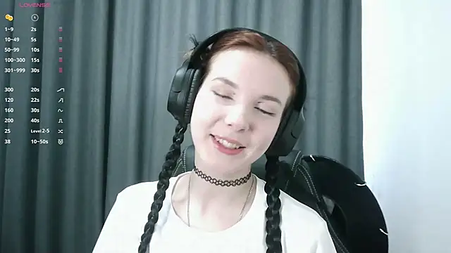 Snapshot of RubyBooby chatting on 06-10-26, 04:39 RubyBooby online show from 06-10-26, 04:39