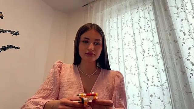 Snapshot of HallieHollo chatting on 04-01-26, 12:06 HallieHollo online show from 04-01-26, 12:06