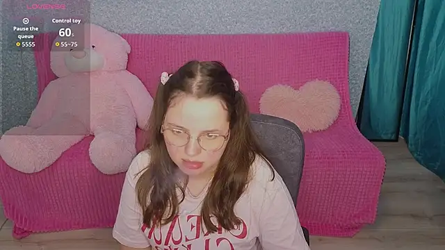 Snapshot of SofiDreamm chatting on 05-04-26, 07:43 SofiDreamm online show from 05-04-26, 07:43