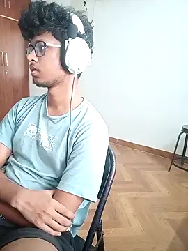 letsplaygame online show from 05-02-26, 04:28