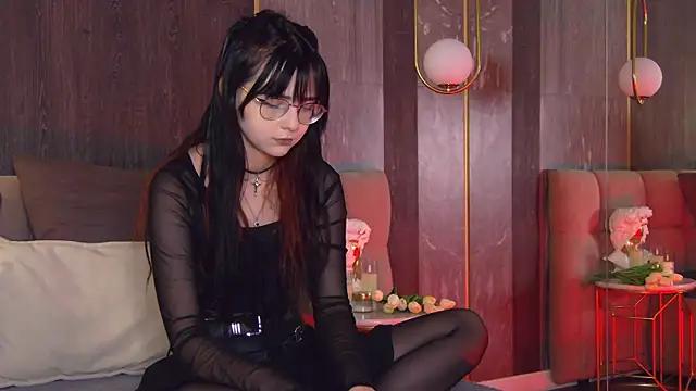 Snapshot of AmyRivers chatting on 04-20-26, 05:37 AmyRivers online show from 04-20-26, 05:37