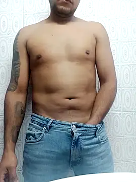 maicolvalejo4444 online show from 05-01-26, 06:34