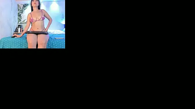 Snapshot of ZoeBlanc chatting on 05-11-26, 03:12 ZoeBlanc online show from 05-11-26, 03:12