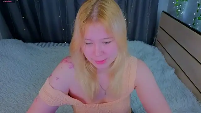 unburnedgirl online show from 06-22-26, 04:04