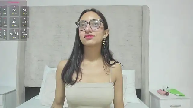 Snapshot of Charlotte_Benette chatting on 05-13-26, 12:24 Charlotte Benette online show from 05-13-26, 12:24