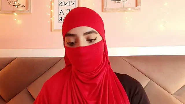 Snapshot of nayira_ chatting on 03-31-26, 08:31 nayira online show from 03-31-26, 08:31