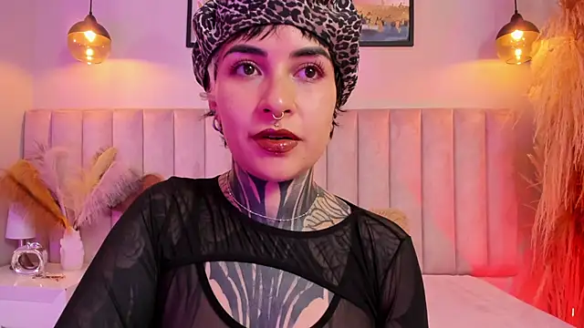 Luana fiore online show from 05-11-26, 12:22