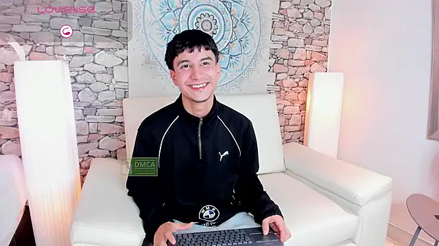 Snapshot of Taylor_Brooks chatting on 05-14-26, 06:15 Taylor Brooks online show from 05-14-26, 06:15