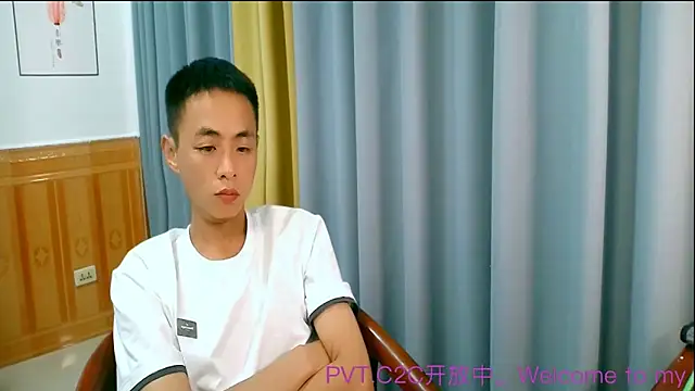Snapshot of davidboys chatting on 06-15-26, 05:26 davidboys online show from 06-15-26, 05:26