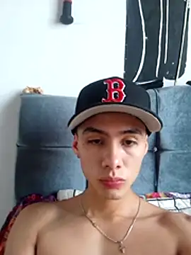 Snapshot of jmaxter chatting on 04-01-26, 10:40 jmaxter online show from 04-01-26, 10:40