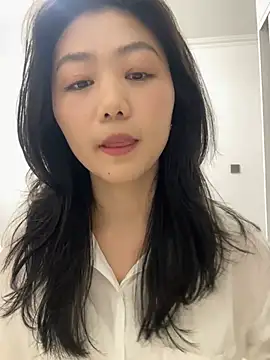 Snapshot of Shanshan_1267 chatting on 04-16-26, 04:24 Shanshan 1267 online show from 04-16-26, 04:24
