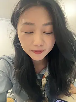 Snapshot of Shanshan_1267 chatting on 04-23-26, 01:46 Shanshan 1267 online show from 04-23-26, 01:46