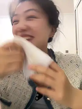 Snapshot of Shanshan_1267 chatting on 05-01-26, 02:10 Shanshan 1267 online show from 05-01-26, 02:10