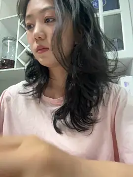 Snapshot of Shanshan_1267 chatting on 05-13-26, 02:58 Shanshan 1267 online show from 05-13-26, 02:58
