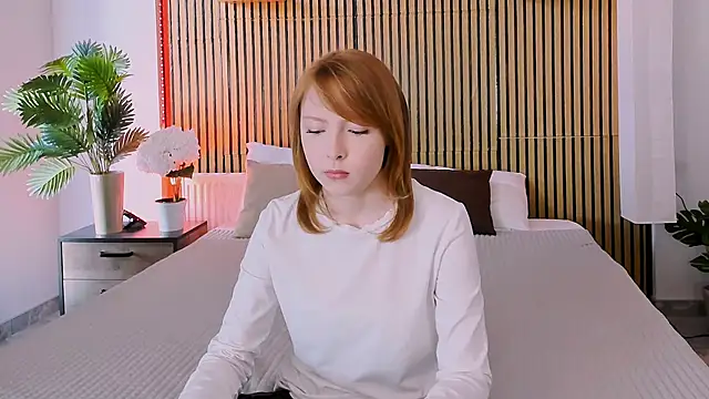CherryCrushLove online show from 04-11-26, 07:45