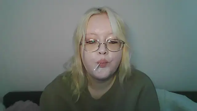 Snapshot of Elayne_Sweet chatting on 04-10-26, 08:08 Elayne Sweet online show from 04-10-26, 08:08