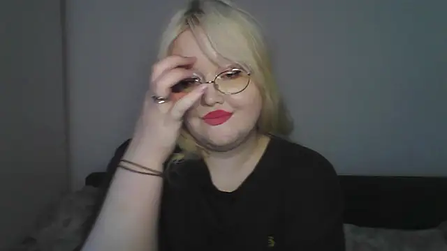 Snapshot of Elayne_Sweet chatting on 05-14-26, 06:09 Elayne Sweet online show from 05-14-26, 06:09