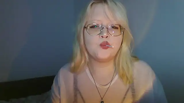 Elayne Sweet online show from 06-18-26, 06:02