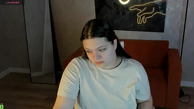 Evelyne Loo online show from 04-27-26, 01:14