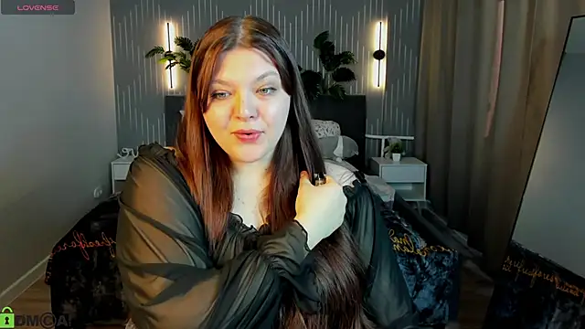 Evelyne Loo online show from 04-29-26, 09:13