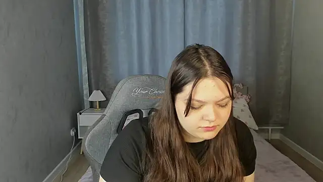 Evelyne Loo online show from 05-20-26, 12:39