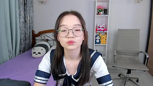 Snapshot of syuri_sun chatting on 06-25-26, 04:33 syuri sun online show from 06-25-26, 04:33