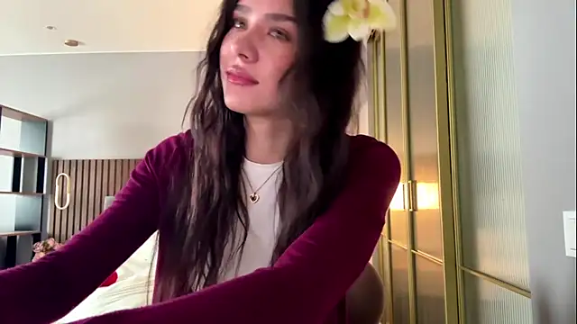 Snapshot of MinnaWatwood chatting on 04-13-26, 06:08 MinnaWatwood online show from 04-13-26, 06:08