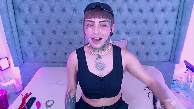 Gyal Smith online show from 04-03-26, 03:37