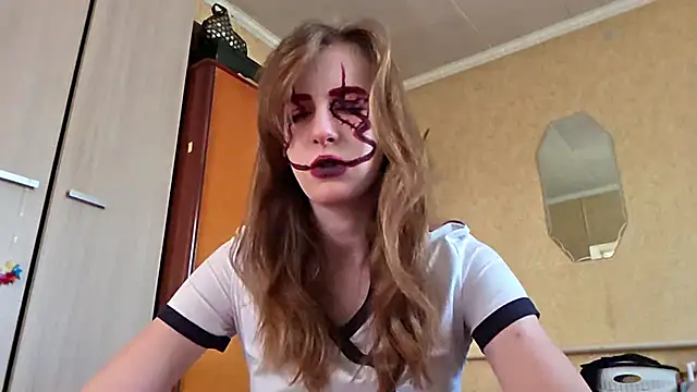 Snapshot of DonnaKuc chatting on 04-07-26, 06:14 DonnaKuc online show from 04-07-26, 06:14