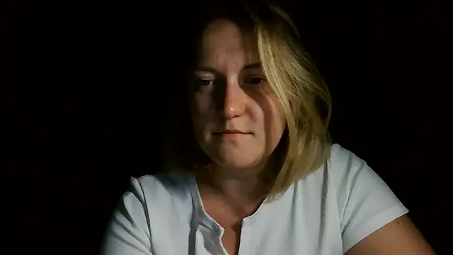 TinaKittyX online show from 06-27-26, 08:03