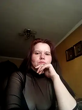 Snapshot of VeronikaLogan chatting on 06-18-26, 09:47 VeronikaLogan online show from 06-18-26, 09:47