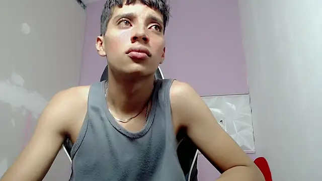 Snapshot of Yei_lee_ chatting on 05-07-26, 03:01 Yei lee online show from 05-07-26, 03:01