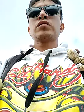 Snapshot of Angel_2-9 chatting on 04-13-26, 07:41 Angel 2-9 online show from 04-13-26, 07:41